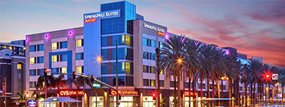 Exterior view of Hilton Anaheim hotel front