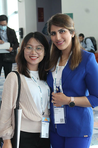 career_fair_smiling_women